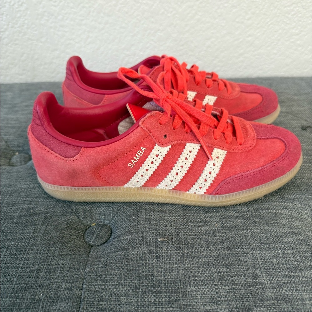 Adidas Samba Coral and White Sneakers (size 5Y/approximately 6.5W)